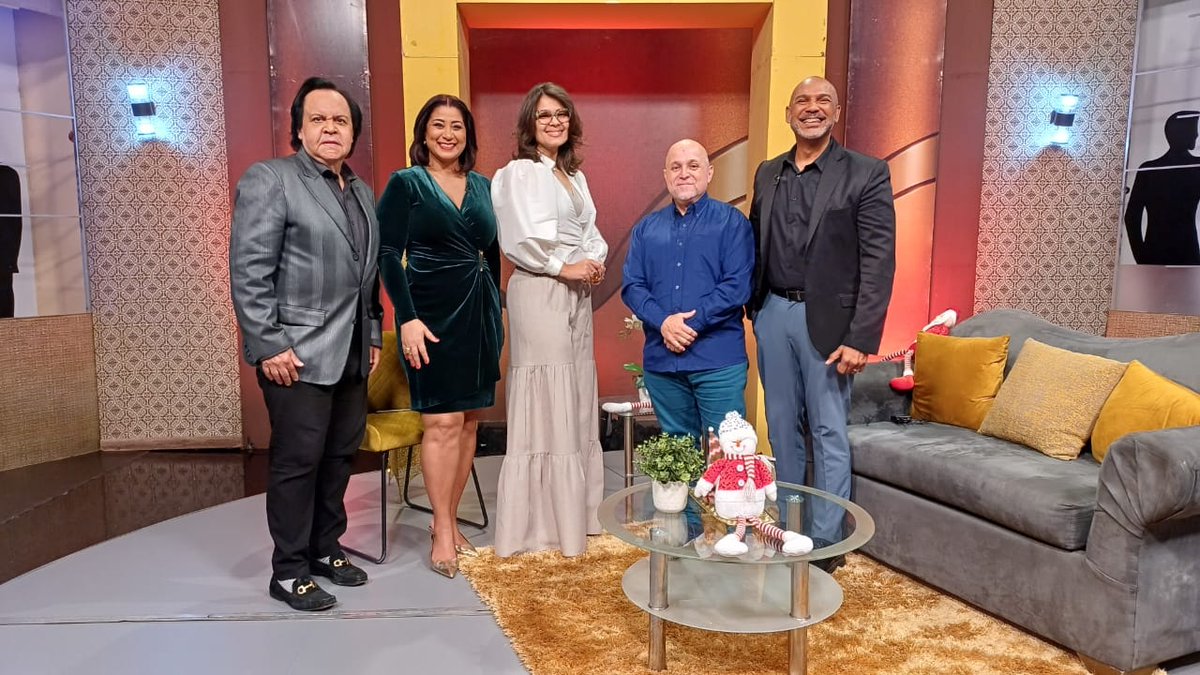 Leonel Lirio, Gilby Pourde, Salvador Batista y Javier Noguera celebran la Navidad en Fiestas y Personalidades 2025 bit.ly/44VJ0Cz <a href="/Yennylovera/">Yenny Polanco Lovera</a> <a href="/fiestasypersona/">FiestasPesonalidades</a> <a href="/rtvd_4/">RTVD 4</a> <a href="/TurismoRD/">Ministerio de Turismo RD</a> <a href="/AsonahoresRD/">Asonahores</a>