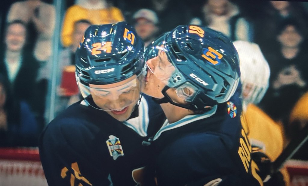 zoerosebryant's tweet image. hang this in the fucking louvre