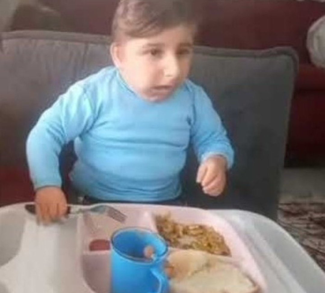 Zarife, eleniyi aldik diyince sevcanin fenotip 
HSSHSHSHSJSJSJSJAKSK GEBER MK 
#TasacakBuDeniz