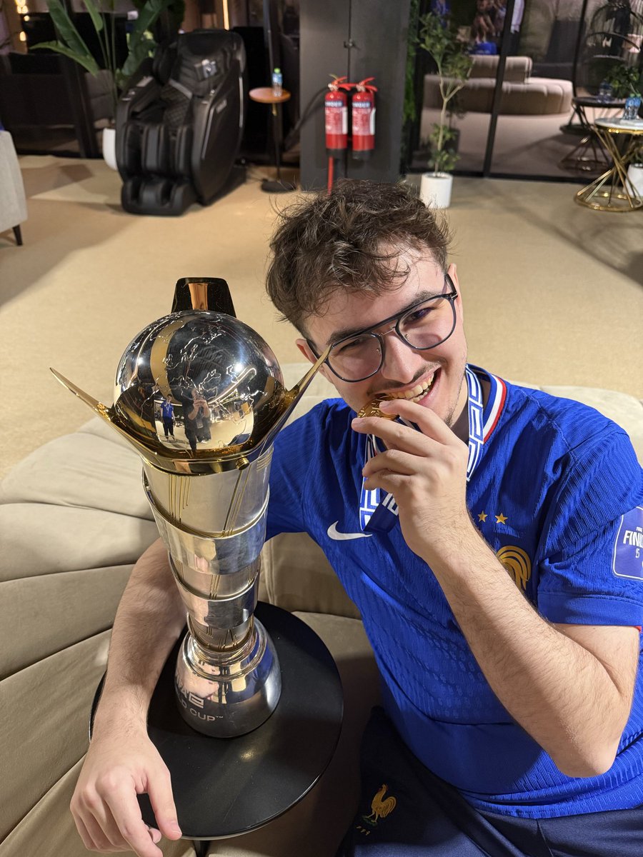 juicyyrl's tweet image. 🥇🥇