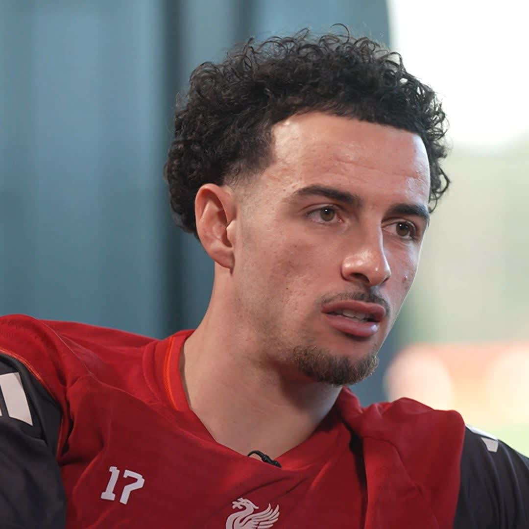 كورتيس جونز لاعب الريدز : محمد صلاح رجل مستقل وله الحق في قول مايشاء ولقد قدم اعتذاره لفريق ليفربول 