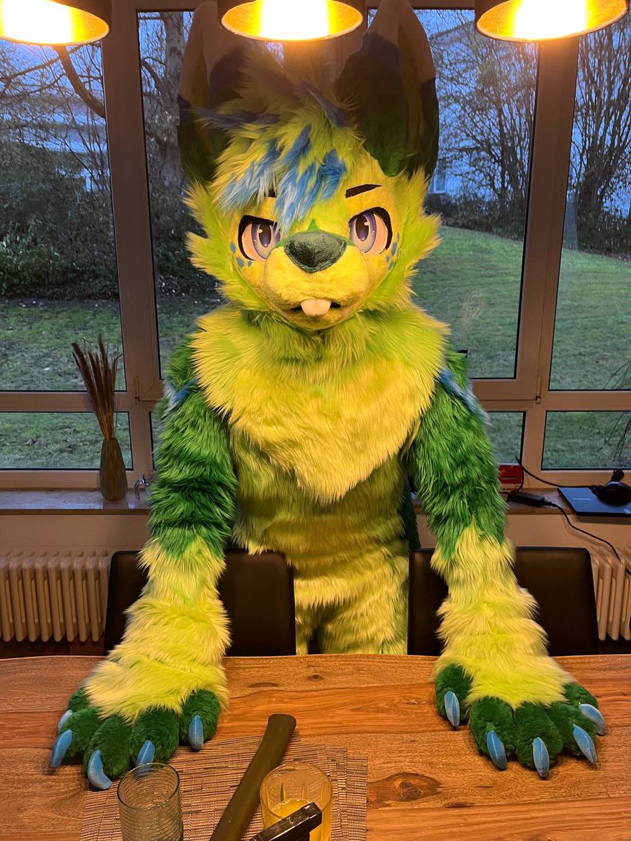 I'm the happiest foxbun today 
#FursuitFriday #fursuiter 

🪡 <a href="/99Daley/">99Daley CM open!</a> 
Thanks for this amazing suit <3