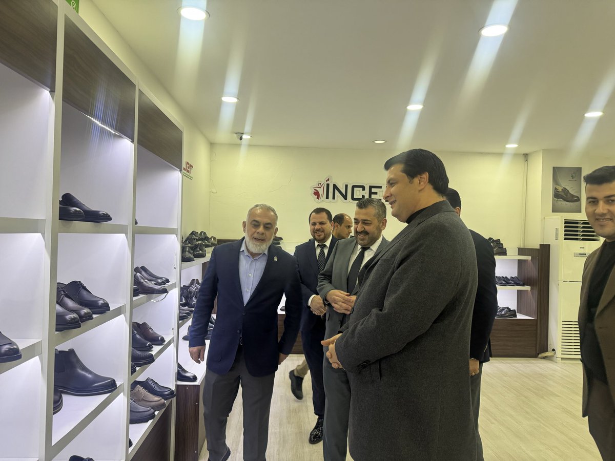 Yorulmadan, durmadan Şehitkamil’imiz için çalışmaya devam ediyoruz. Şehitkamil Belediye Başkanımız Sayın Av. Umut Yılmaz, Gençlik Kolları Başkanımız ve başkan yardımcılarımızla birlikte Ayakkabıcılar Odası’nı ziyaret ettik. GASİD Başkanı Sayın Resul İncecarık’a