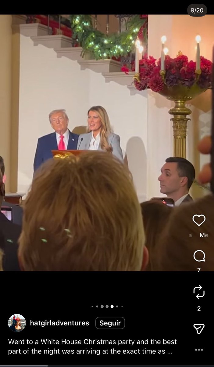 A esta distancia, fue lo máximo que pudo ver el pndejo de SALINAS PLIEGO a Donald Trump, jajajaja y los sobrinos ya haciéndose chaquetas mentales de que le darían el visto bueno para ser el presidente de México jajajaja no se mueran nunca mis PNDEJOS. Por cierto para esa cena se