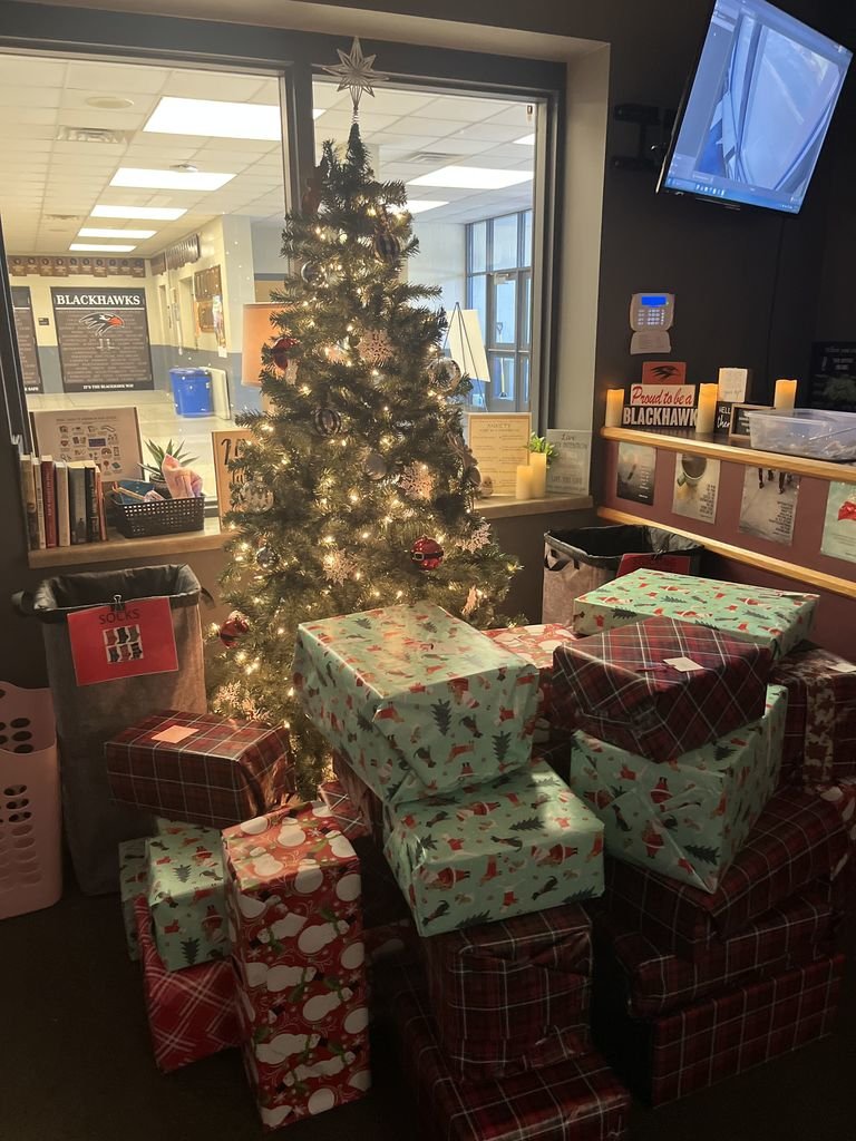 Bloomer School District tweet media