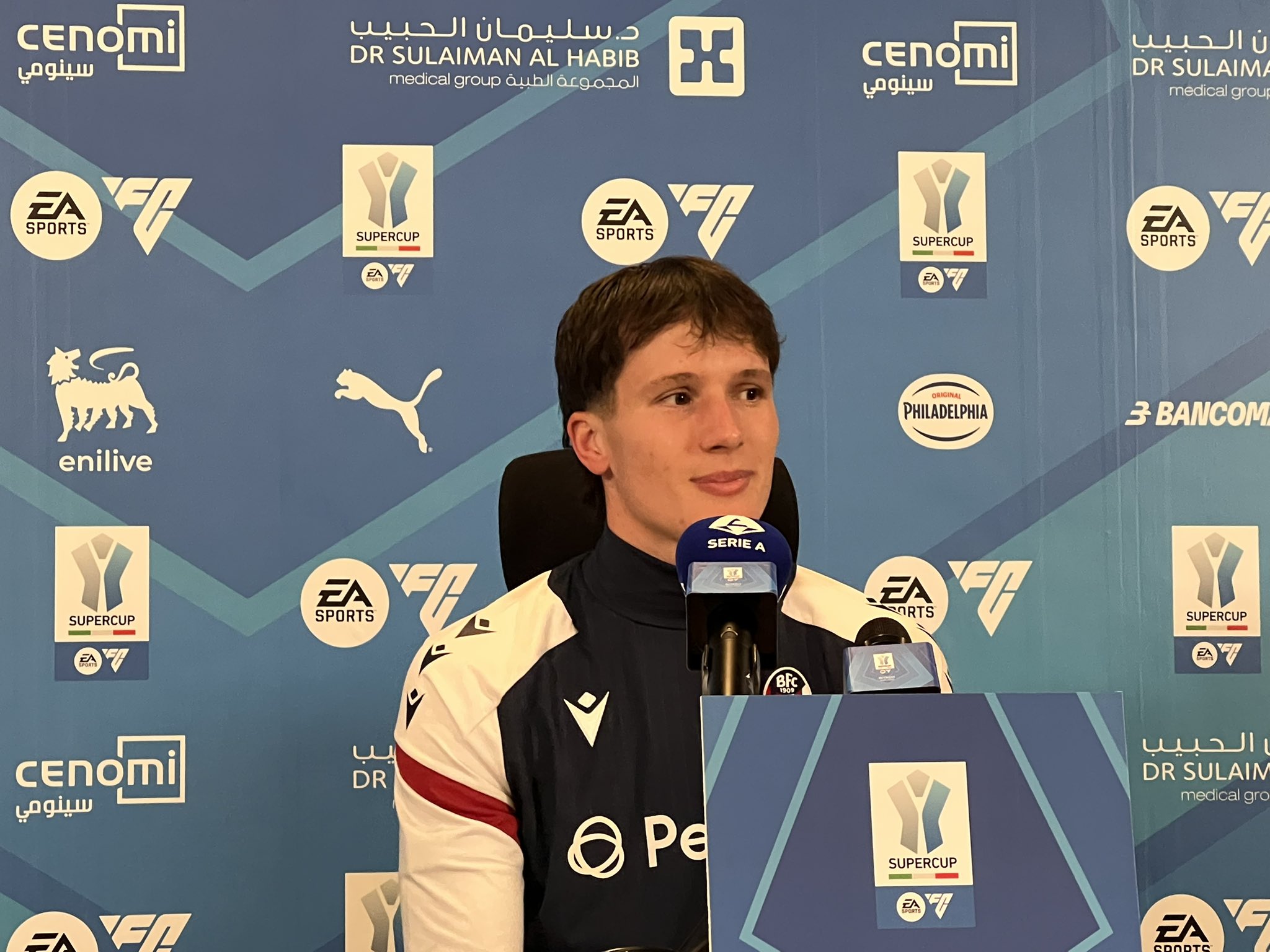 جيوفاني فابيان لاعب فريق بولونيا في المؤتمر الصحافي: -قبل لعب ركلات الترجيح كانت الأعصاب مشدودة، لكن في النهاية تمكنا من الفوز بها، ولا يجب علينا الإحتفال كثيراً، لأنه ينتظرنا مباراة نهائية، لدينا فيها فرصة بالفوز بلقب جديد. #بولونيا_إنتر_ميلان 