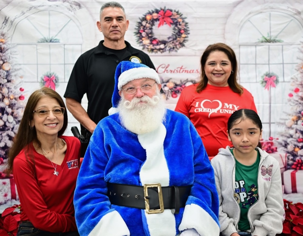 ValleyFCU's tweet photo. Recently, VFCU was honored to participate in Shop with a Cop, alongside the Harlingen PD. 🛍️💙

We had the joy of shopping with Allison from Zavala Elementary, along with a Harligen Hawks cheerleader who helped make the day extra special. ❤️ https://t.co/10YIW0hwCy