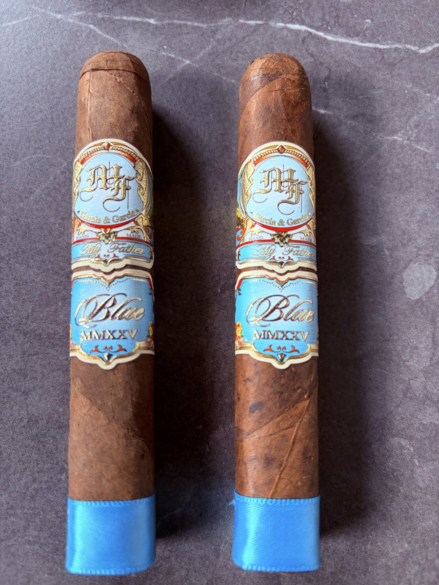 Grippa77's tweet photo. My Father Blue & three exceptional boutique cigars of a new brand to be launched …. 💨👌 @MAbrams_BB @PedroPortia @JacquiG17406236 @MyFatherCigars #Cigars #POTL https://t.co/PqMvt5zBJx