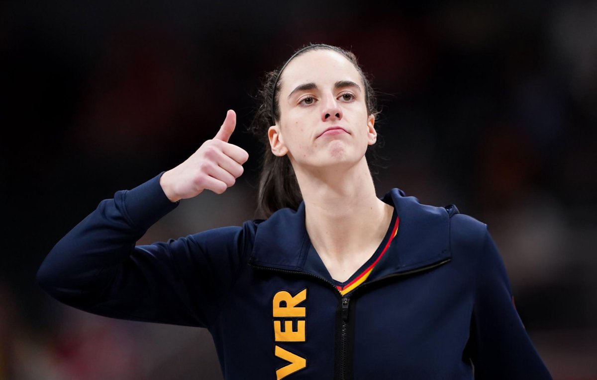 socorooopova's tweet photo. There is only ONE player in WNBA history who is top 10 in both all-time PPG &amp; APG [min. 50 games played]

And that player is - Caitlin Clark 💫 https://t.co/X5TbheHmVZ