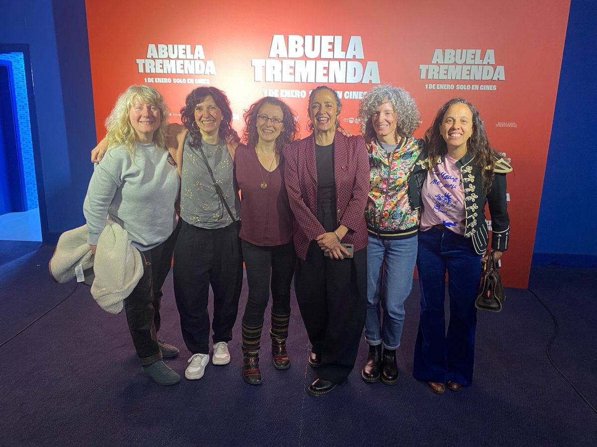 Premiere Abuela Tremenda