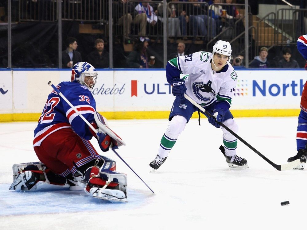 VancouverSun's tweet image. Canucks Live: Streaking into the weekend; Hughes deal details; Power Rankings rise vancouversun.com/sports/hockey/…