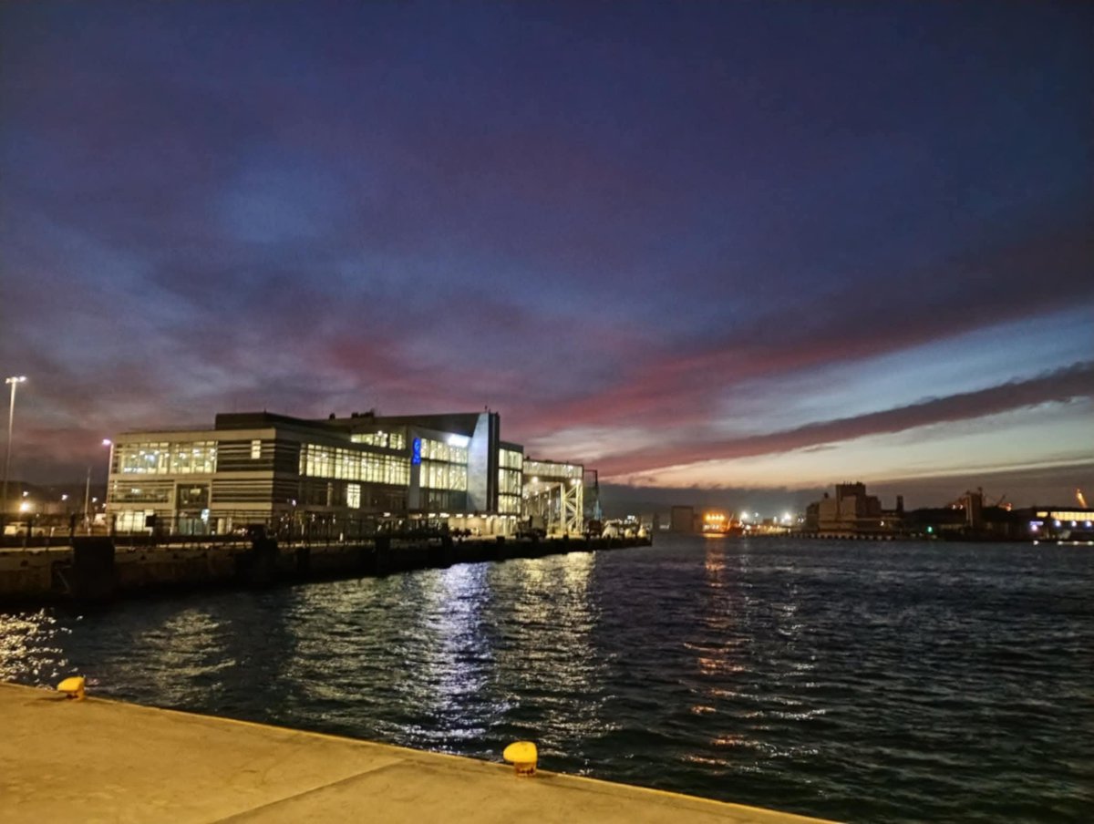 #weekend witamy z ostrogi pilotowej. Kto z Was lubi to miejsce?
#wGdyni
_________
Fot. Bożena Gęgotek /zdjęcie pochodzi z naszej facebookowej grupy Gdynia w obiektywie