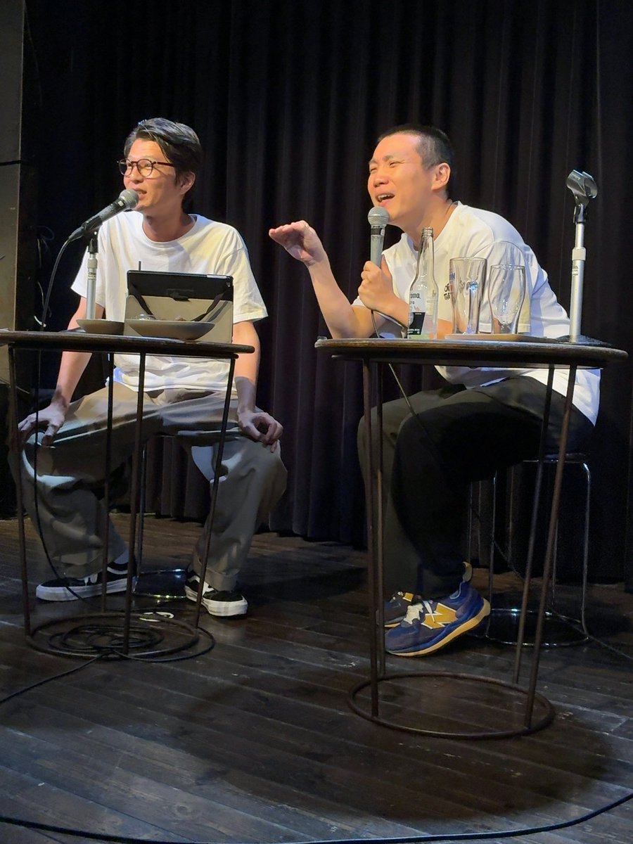 HeehoOO0's tweet photo. 10月に行ったやつ　乱入インプロのおかげでばかうけCMの裏話しかまともなトーク聞けなかったの本当に草だったしバティオスでこのメンツの漫才浴びていいんすか！？って感じだったしハロウィンにはかわいいまぼたん見れて満足🎀 https://t.co/mkX6UQpjOq