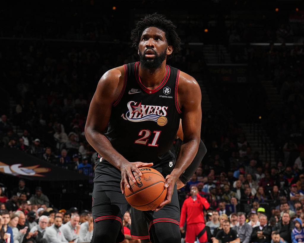 PHLSixersNation's tweet image. Embiid is OUT (illness + right knee injury management)