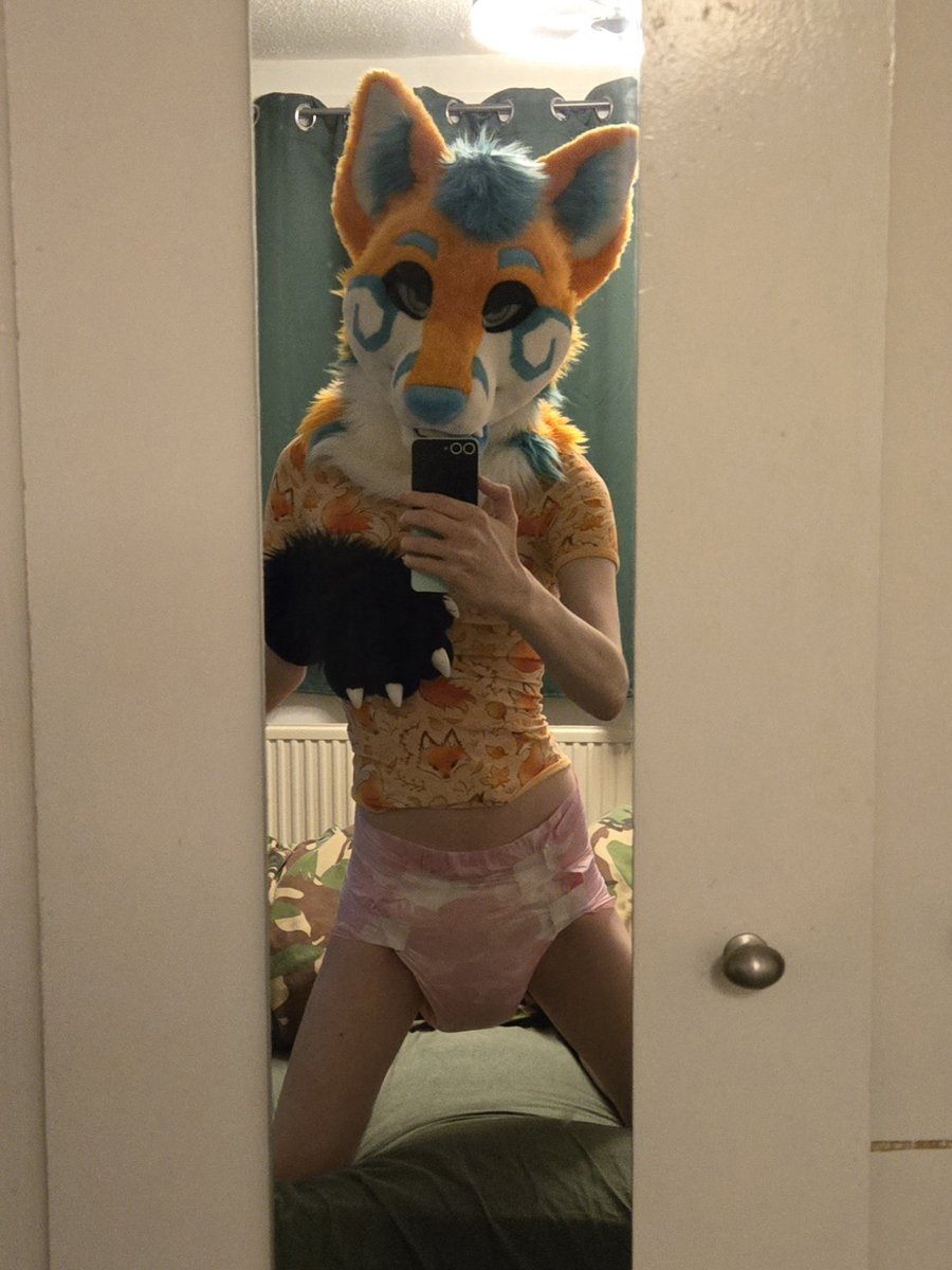 Smol Fax tweet media