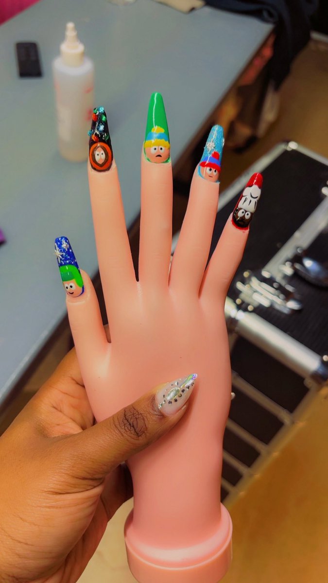 HerrSheCat's tweet image. My @SouthPark Christmas nail set for school! @PaulMitchellUS 💅🏾