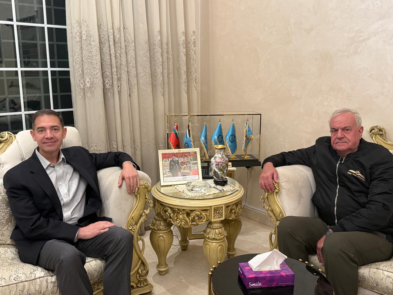 رئيس هيئة الأركان يلتقي قائد القيادة المركزية الأميركية #الأردن 