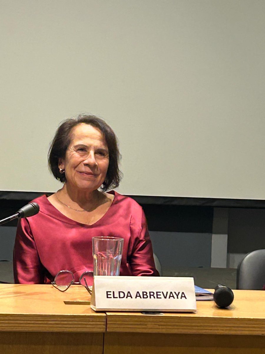 İstanbul Psikanaliz Derneği’nin kitap dizisi Psikanaliz Seçkileri’nin ikinci kitabı olan, derneğimiz formatör analist Elda Abrevaya’nın Psikanalizde Kadınlık, Arzu ve Yüceltme adlı eseri, Bağlam Yayınları’ndan yayımlanmıştır.