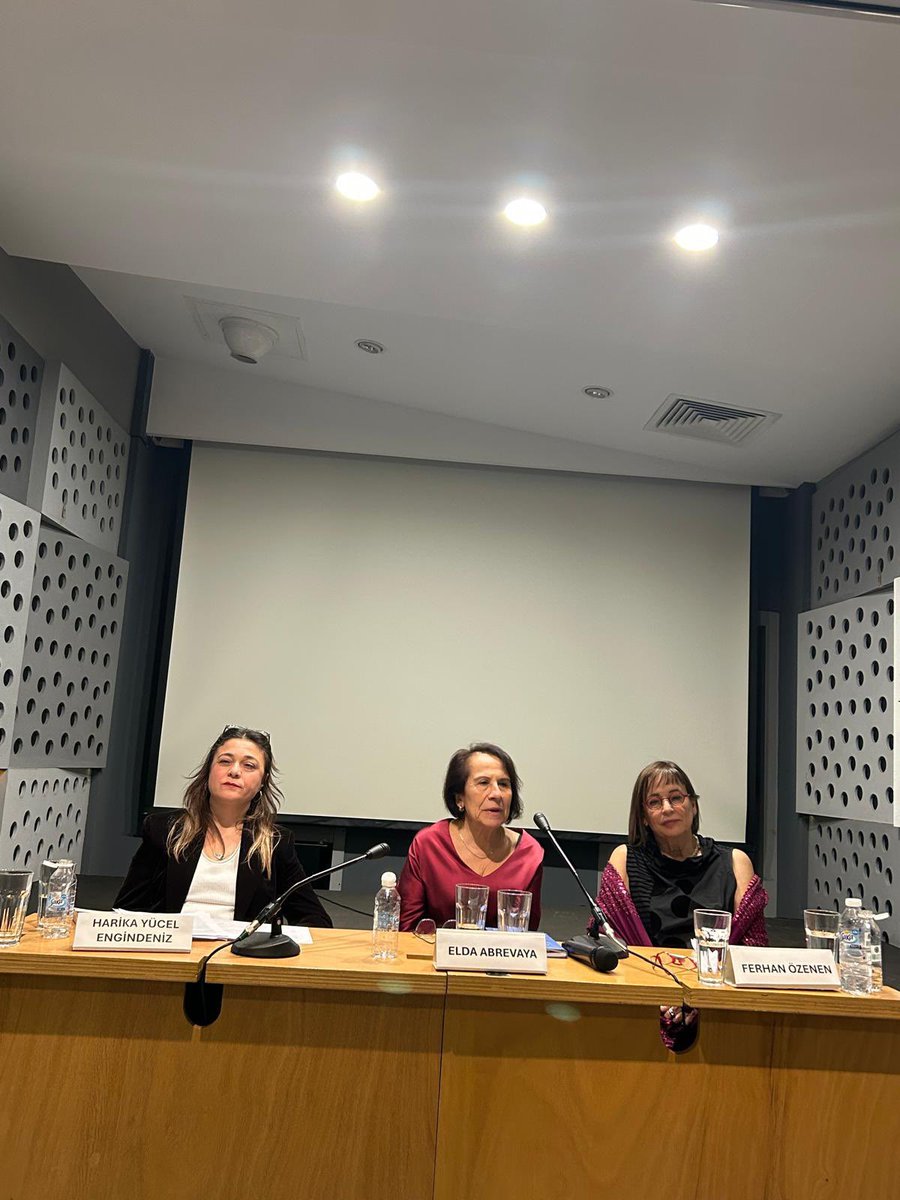 İstanbul Psikanaliz Derneği’nin kitap dizisi Psikanaliz Seçkileri’nin ikinci kitabı olan, derneğimiz formatör analist Elda Abrevaya’nın Psikanalizde Kadınlık, Arzu ve Yüceltme adlı eseri, Bağlam Yayınları’ndan yayımlanmıştır.