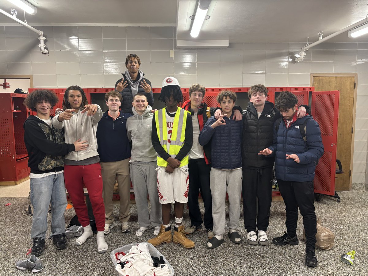 Shorewood Boys Basketball tweet media