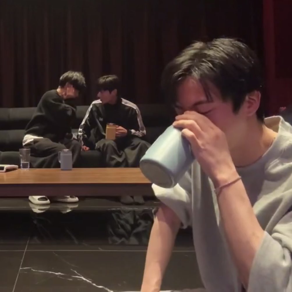 Wake up babe new  third wheeling meme just dropped