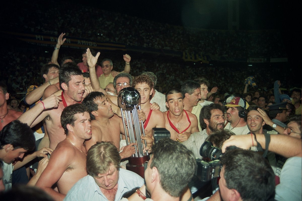 Con Don Ángel en el banco y Omar como eterno capitán ⭐️🇺🇦♾