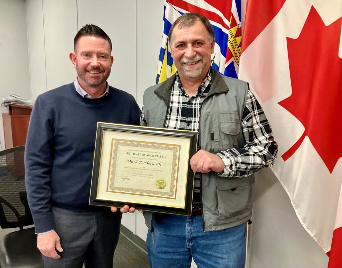 RDOSinfo's tweet image. Each year, @UBCM recognizes elected officials for years of service to the residents of British Columbia.

Mark Pendergraft, Electoral Area “A” director and current RDOS chair, is a 20-year recipient.

More info: rdos.bc.ca/newsandevents/…