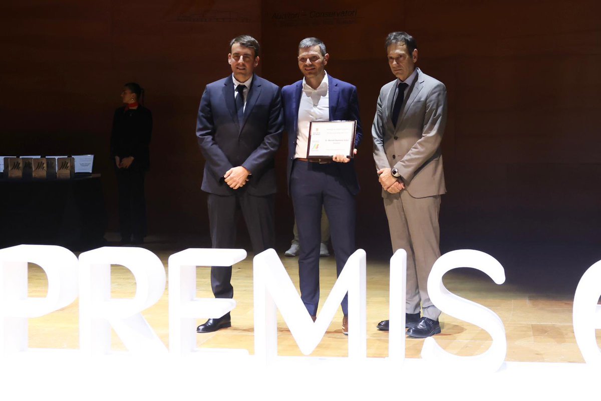 ✨Una nit per reconèixer l’esforç, la constància i els valors que fan gran l’esport de les Illes Balears.

La Gala de l’Esport 2025, un homenatge als esportistes, tècnics, equips i entitats que, amb talent i compromís, representen el millor del nostre esport.