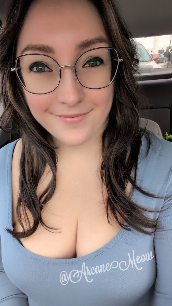 ArcaneMeow's tweet image. Last Friday before Christmas! Are you done shopping yet? 🥰