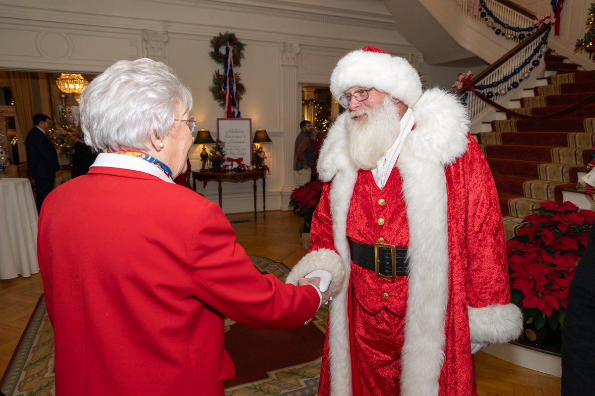 Governor Kay Ivey tweet media