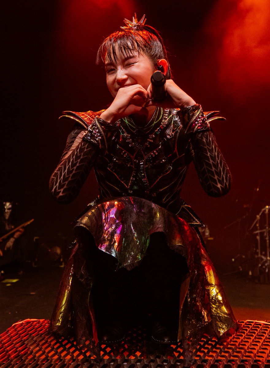 kr4nzx's tweet photo. Happy Birthday SU-METAL 🎂🎉🪅🥳🎁🤘🦊🤘
#中元すず香生誕祭2025
#BABYMETAL https://t.co/Ebq1kcVNNn