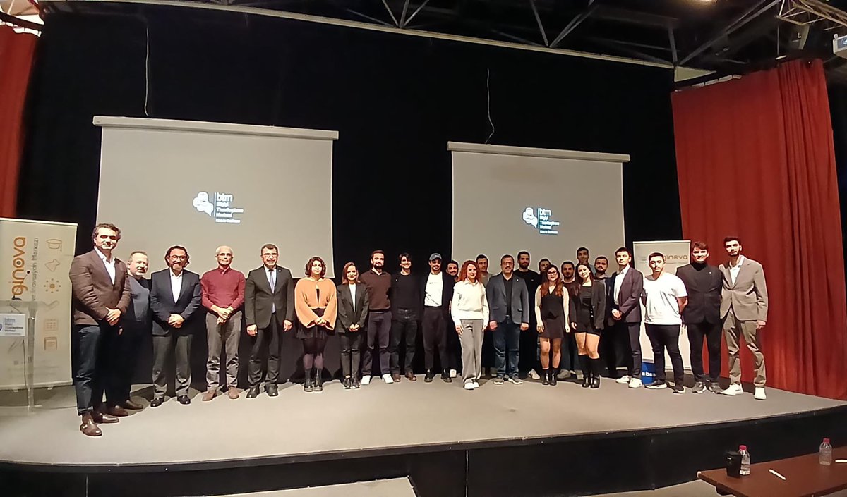 ITUginova's tweet image. İTÜ GİNOVA Jump Start Girişimcilik Programı, büyük final “Demo Day” ile sona erdi! 🚀
6 hafta  süren eğitim ve mentorluk sürecinin ardından girişimci adaylarımız, yenilikçi iş fikirlerini jüriye sundular. Geleceği inşa eden tüm takımlarımızı kutluyoruz! 👏🐝
#İTÜGİNOVA #JumpStart
