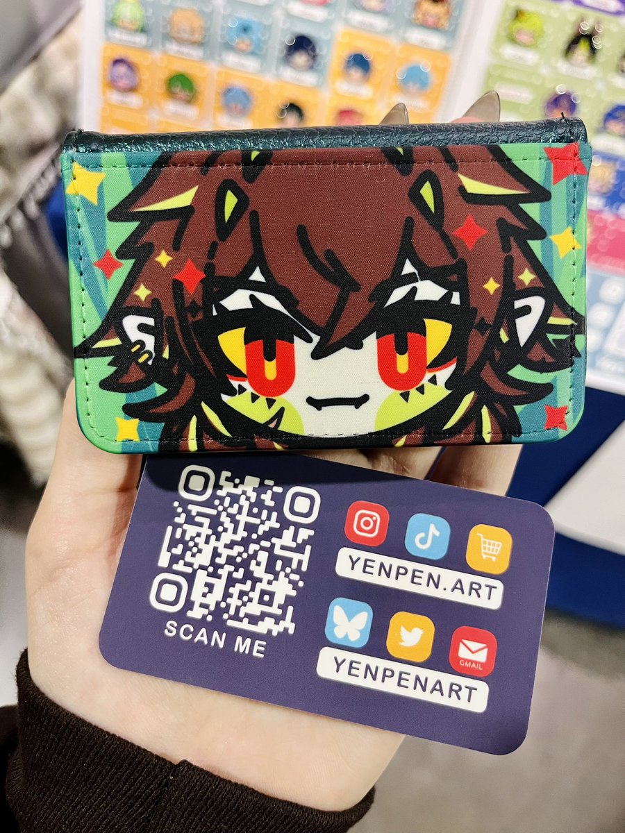 ffroggae's tweet image. absolutely stunning 🐊 wallet by @yenpenart 
I love her sm 🤍🤍🤍 
#KaiCrocArt