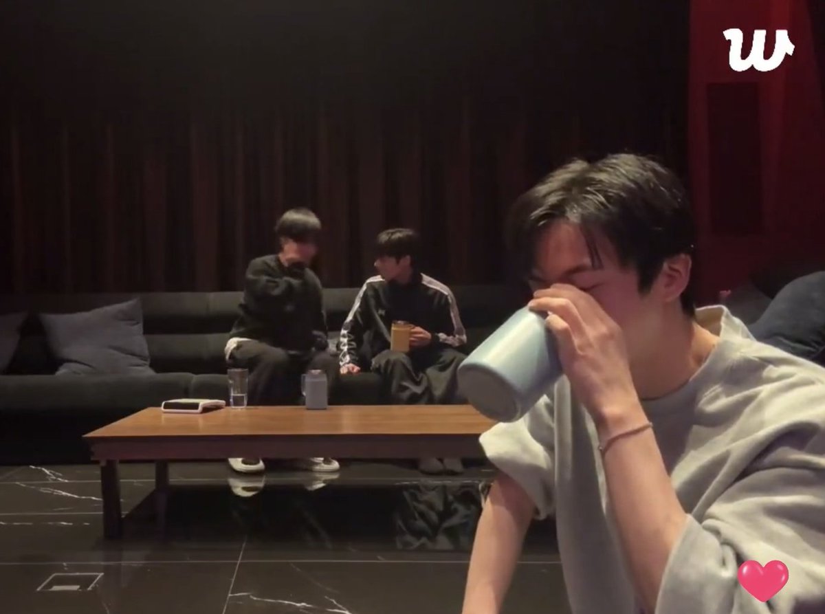 urmisope's tweet image. Meme quality picture LMAOOOO