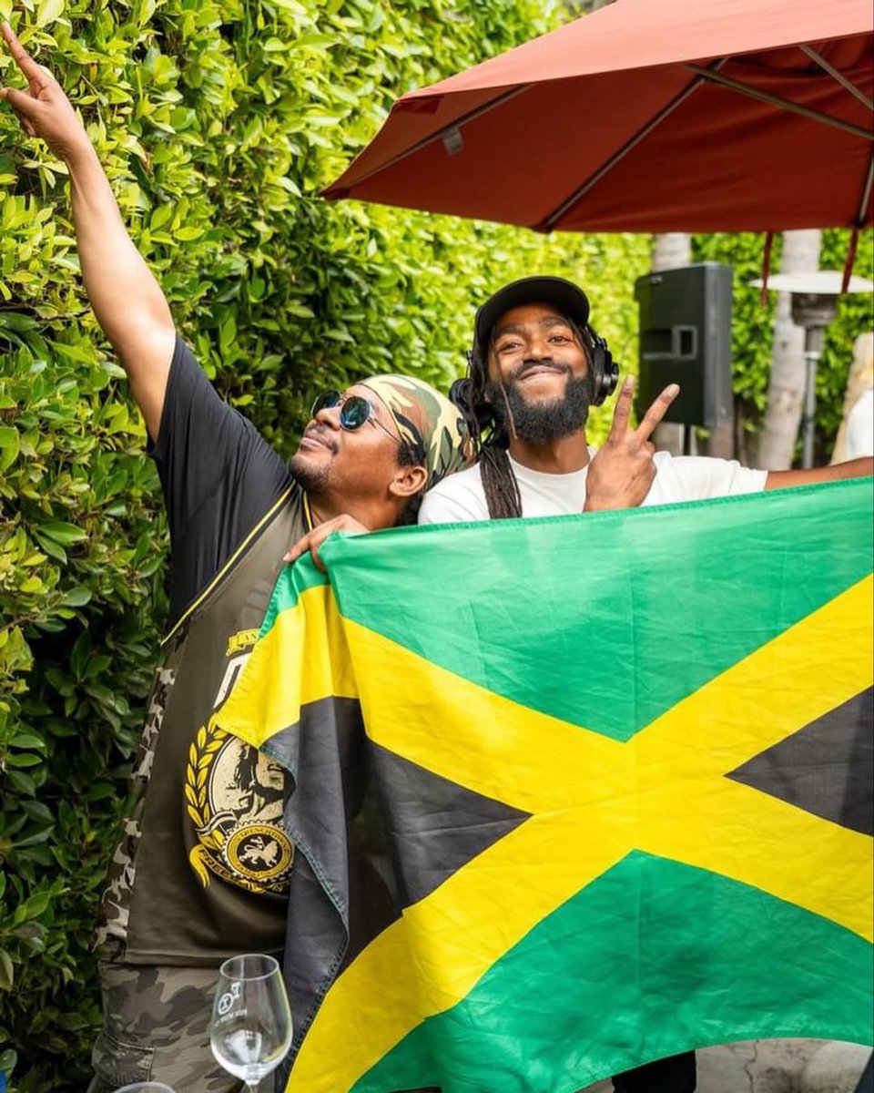 California Roots tweet media