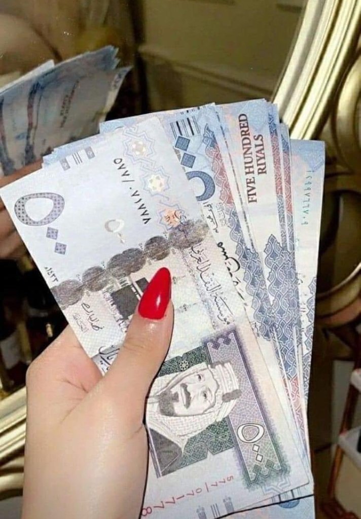 كن صريحا ❓🤔

500 الف ريال 
هل يمكن للمبلغ .. أن يحل كل مشاكلك 💵💰😍😍

أ. نعم 
ب. لا