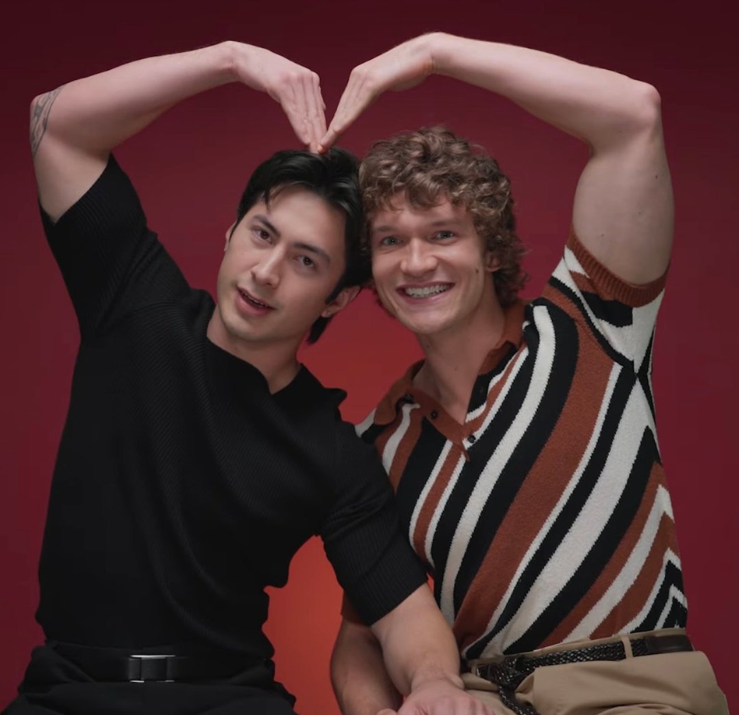 bambitzine's tweet photo. THESE CUTIEPIES https://t.co/GfSLBE2TQM