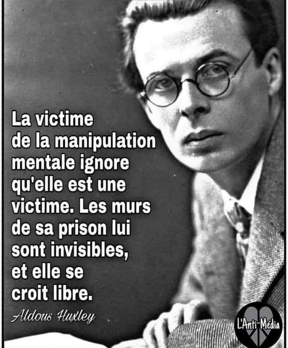 DocteurPEB1's tweet image. La Stratégie du Choc (de Naomi Klein) :
1. Créer le choc, la sidération : faire abattre 207 vaches avec une mise en scène SPECTACULAIRE (drones, hélicoptères, forces de l'ordre armées jusqu'aux dents, gaz lacrymogènes...).
2. Terroriser avec la maladie, menacer et désespérer les…