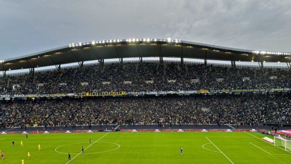 Şu olayların ardından bizim bildiğimiz Fenerbahçe tribünü bu biletleri yarın sabaha kalmaz tüketir bitirir.