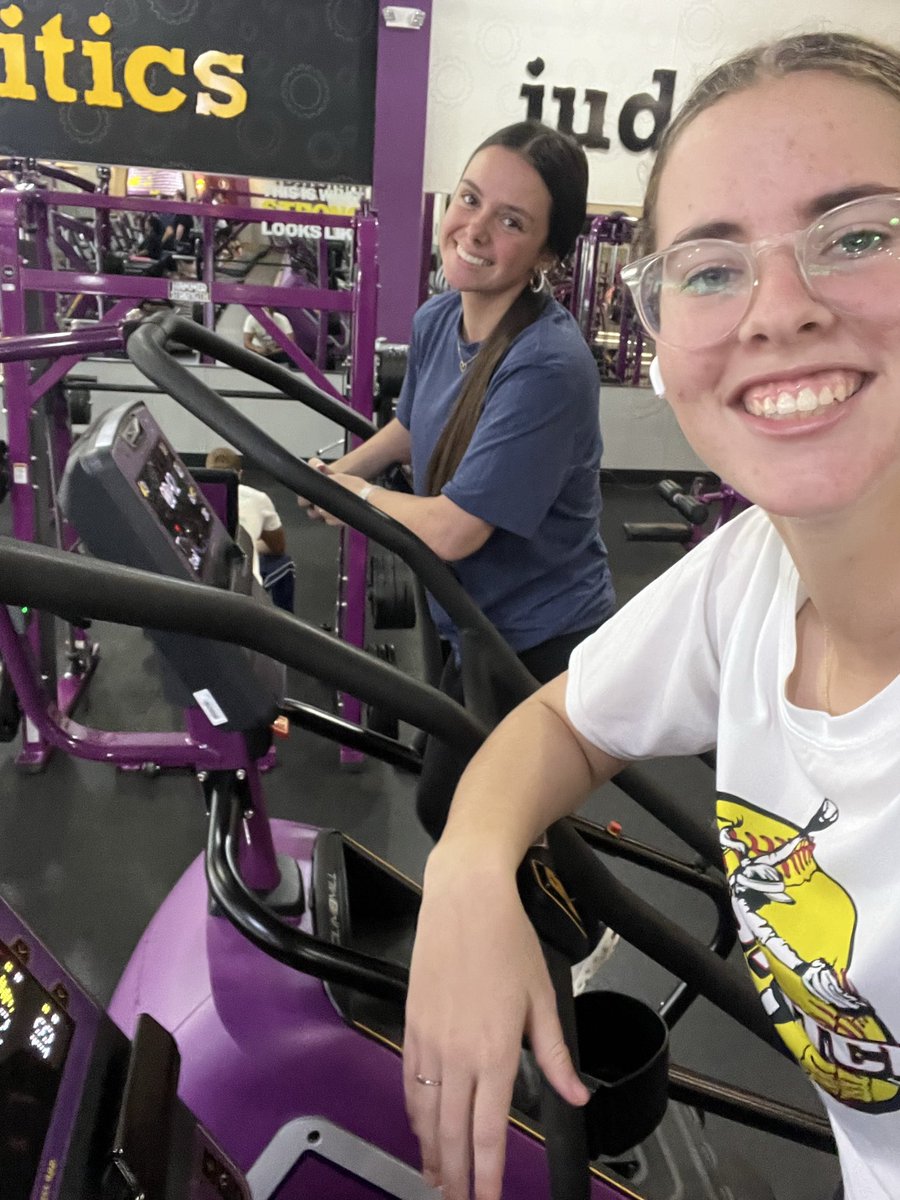 Tess Hedrick 🥎 2028 Catcher|CIF tweet media