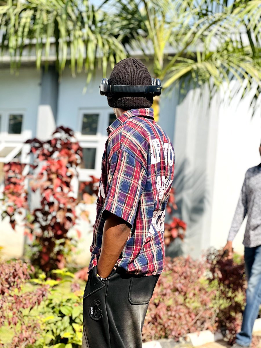 Macnelson92's tweet image. Day 79 — #momentum100dayschallenge

Did I code today? Absolutely not 😂
Did I have fun? Absolutely yes!

Had a beautiful time at @CoLab_kd Downtime.
Techies coming together, relaxing, and having fun.