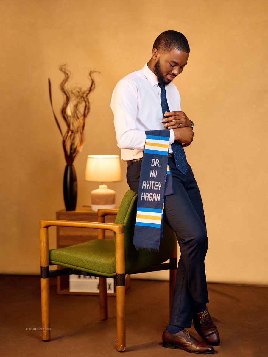 _hagannn's tweet photo. GOD DID!❤️

Reintroducing: 

Dr.(Pharm) Nii Ayitey Hagan.

Officially a Registered Pharmacist. https://t.co/aU6EisU5lo