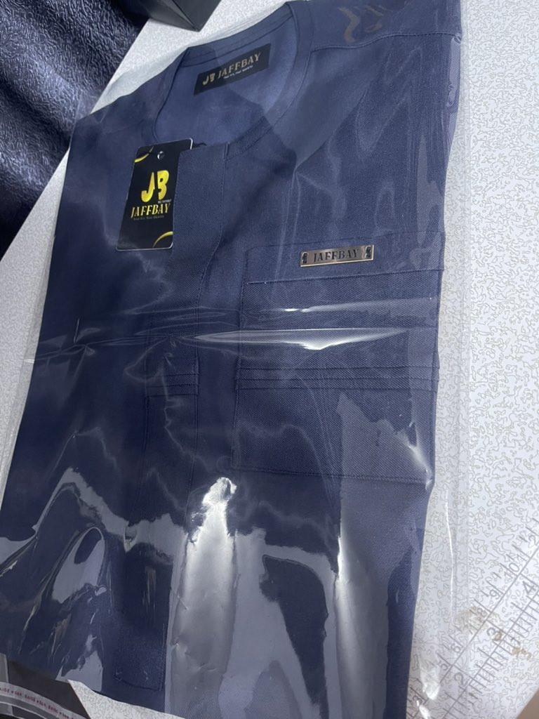 Jaffbay's tweet image. Navy Blue means business. 💼

Walk into the room commanding respect without saying a word.

DM to add this staple to your closet.

#VersatileFashion #MenWithStyle #Jaffbay #BlueKaftan