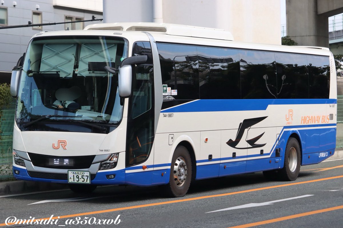 JR東海バス 三菱ふそう エアロエース 回送 2025.12.07 北港1交差点