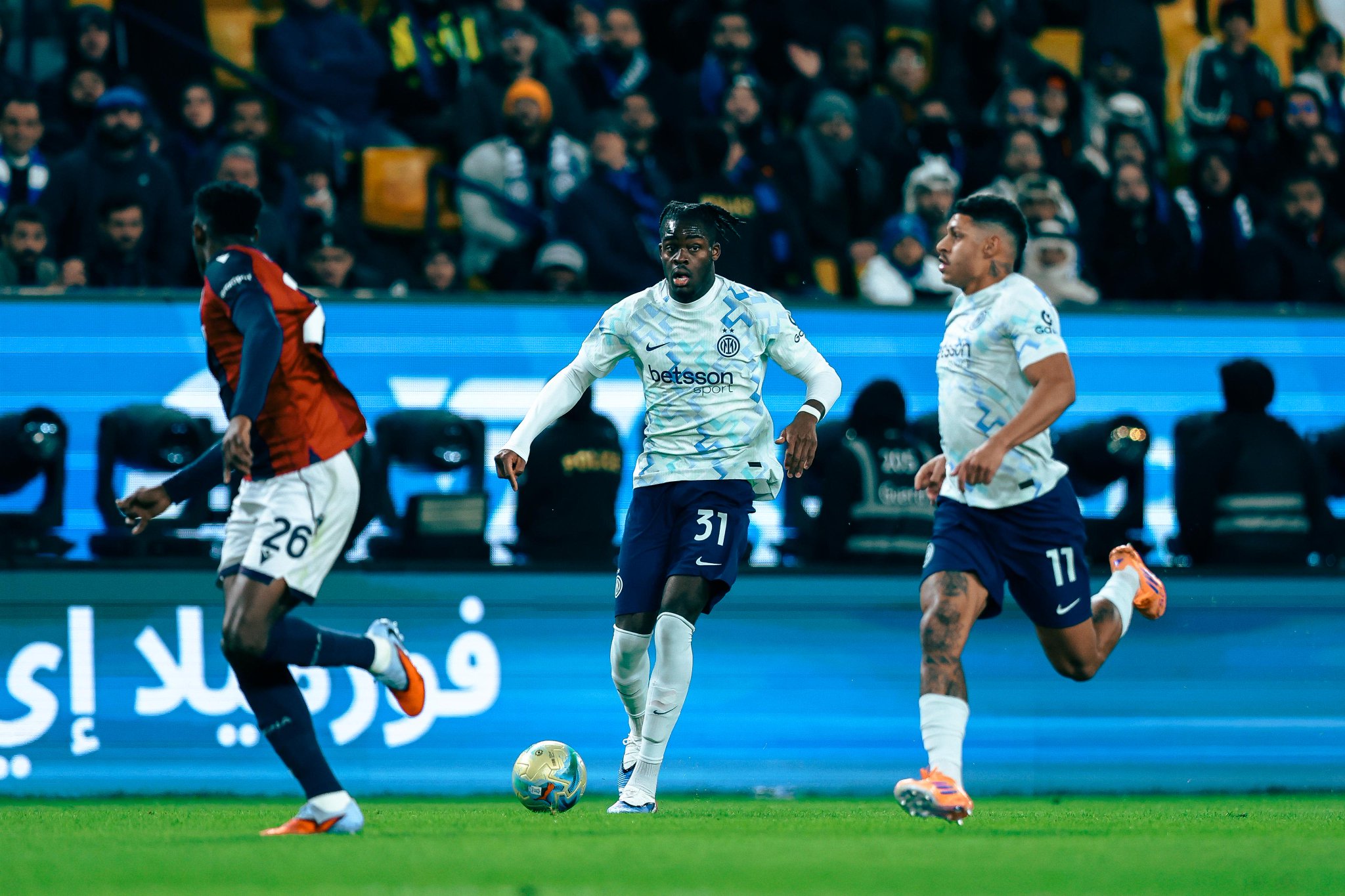 35. ريكاردو يسجل الهدف الأول لفريق بولونيا من ركلة جزاء. بولونيا 1 1 إنتر ميلان #بولونيا_إنتر_ميلان 