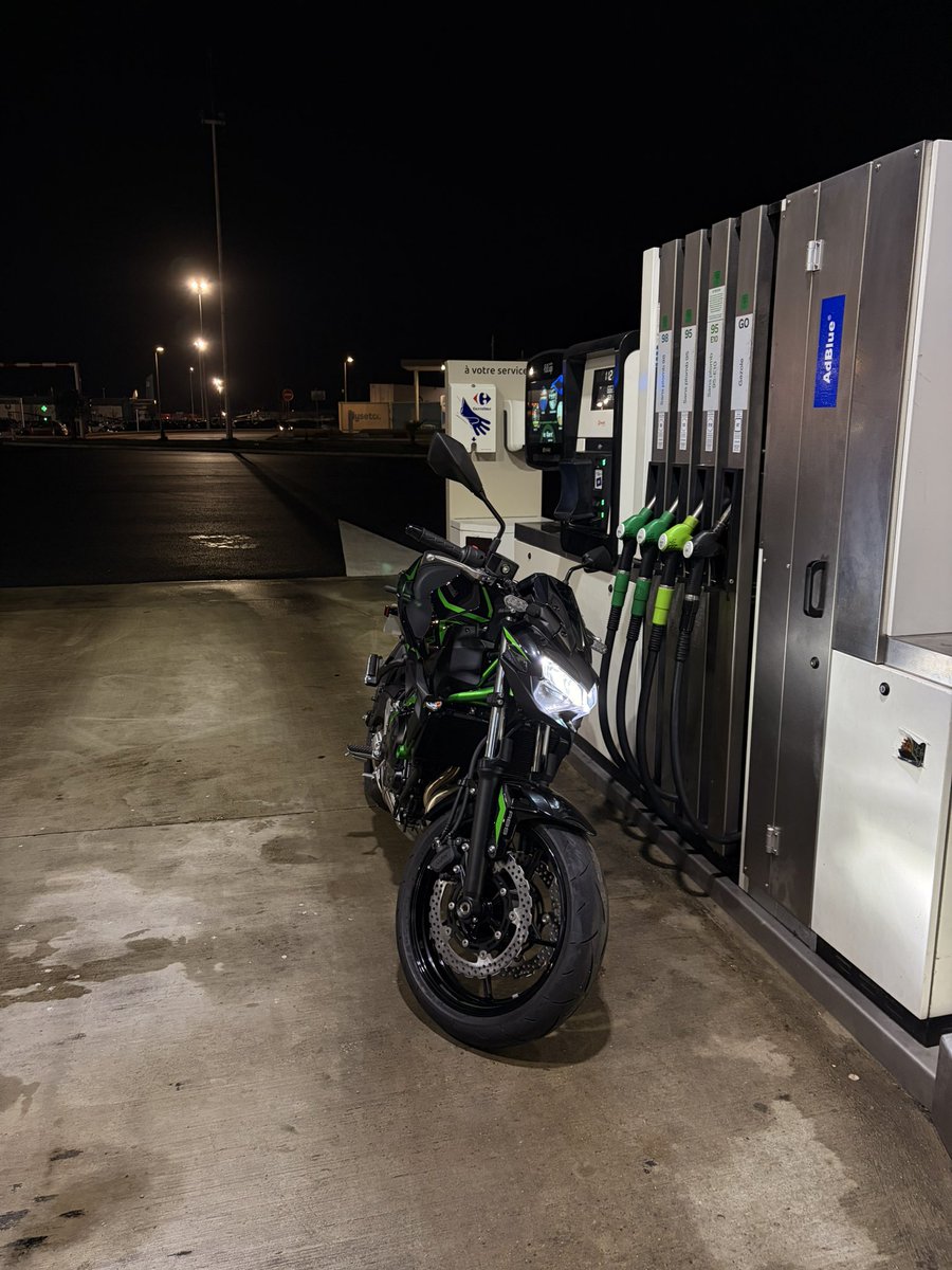 fvmvus's tweet image. devinez c'est qui l'heureux propriétaire de cette z eheh