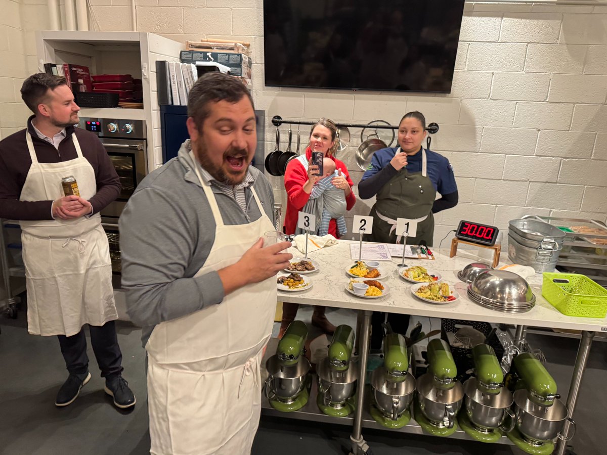 Great food, even better people!

We spent our Christmas party at Chef Alyssa’s Kitchen and couldn’t have picked a better way to end the year.

Wishing you and your families a very Merry Christmas!🎄