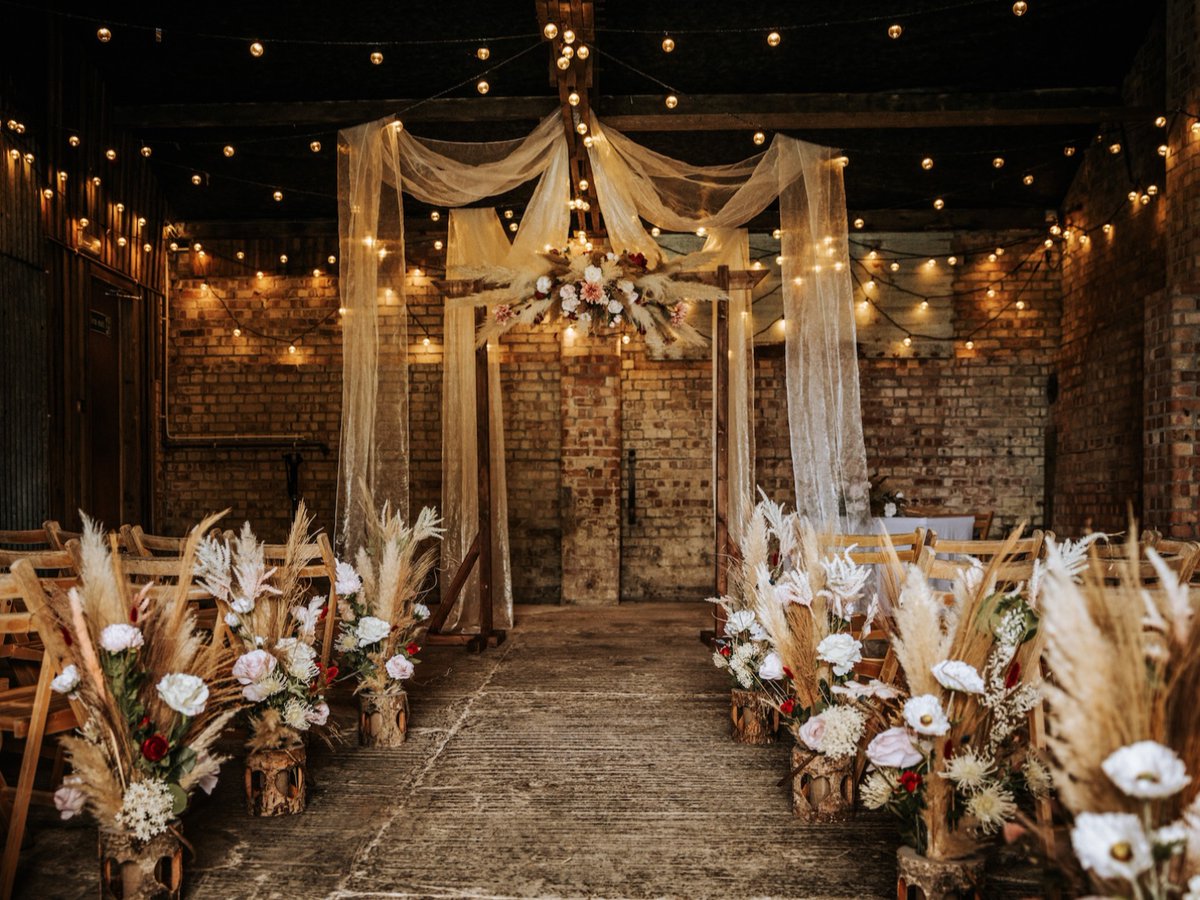 The Green Cornwall is a hidden wedding village that gives you exclusive use of breathtaking barns, charming outdoor arbours and sprawling scenic spaces in Liskeard. It is the perfect venue for laid back celebrations for up to 140 guests 💍

Interested in finding out more?