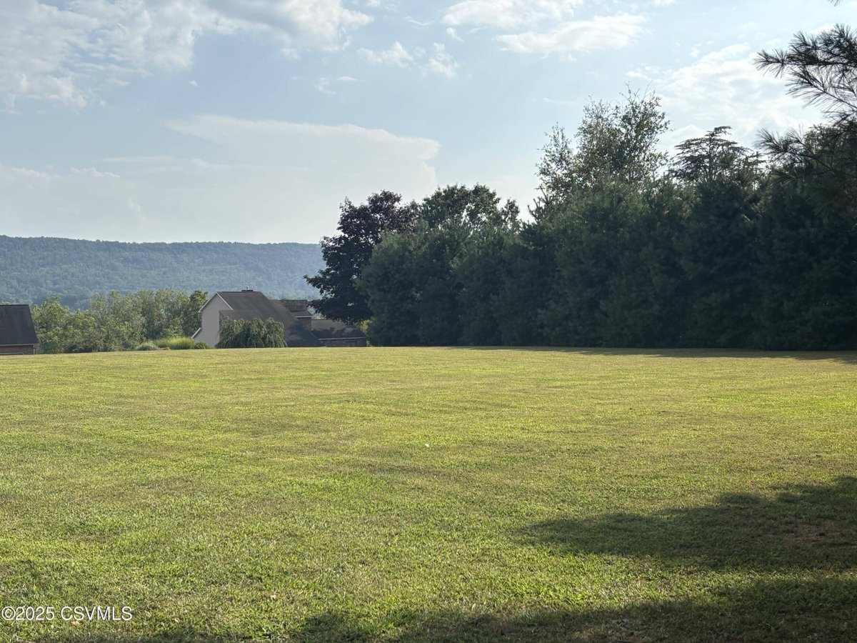 KeyPartnersReal's tweet image. LOT #41 CIRCLE VIEW DR, Elysburg, PA 17824 just sold! Contact us for assistance in doing the same with your property. It would be our pleasure to work with you.