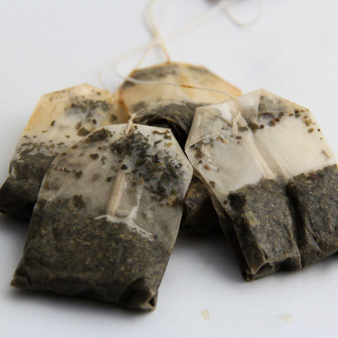 BarbaraOneillAU's tweet image. Did you know how dangerous yesterday's tea can be? 

Tea is best consumed within 15-20 minutes of brewing. After that, it should be discarded rather than drunk, as it transforms into a breeding ground for bacteria.

At room temperature, oxidation occurs, leading to bacterial…